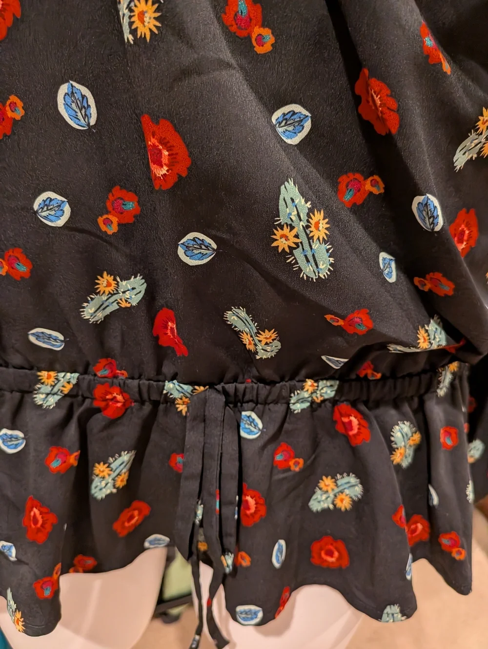 Eloquii Black Cactus & Floral Blouse - 20 - Picture 7 of 7